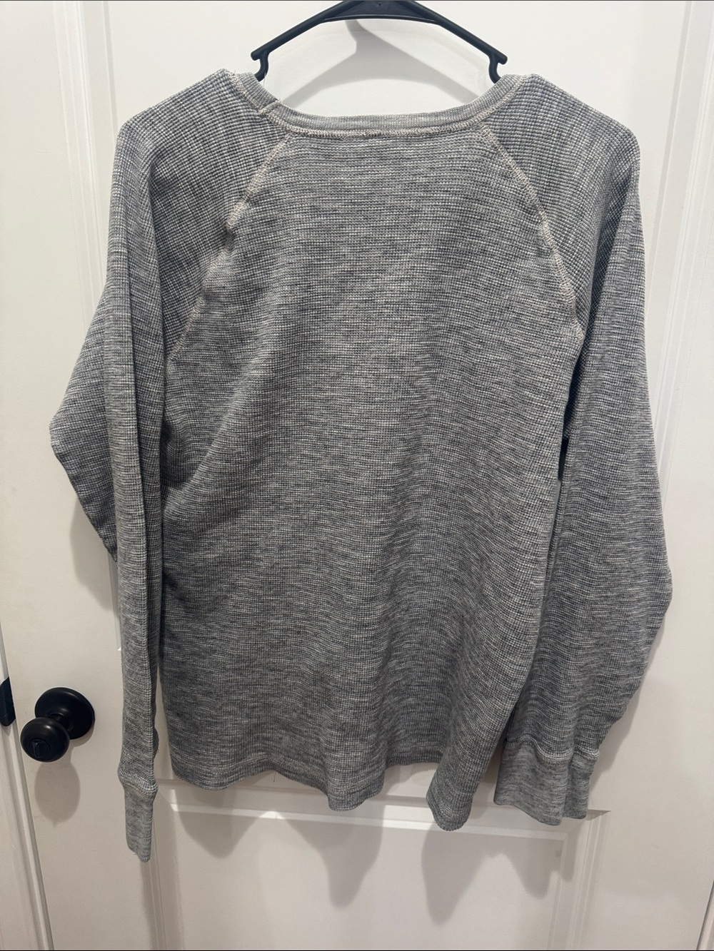 American Eagle Outfitters Men’s Light Gray Crewneck Thermal Sweater - Picture 3 of 3